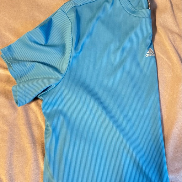 Ribbed Adidas Size XL Cropped Light Blue Tee - Picture 2 of 3